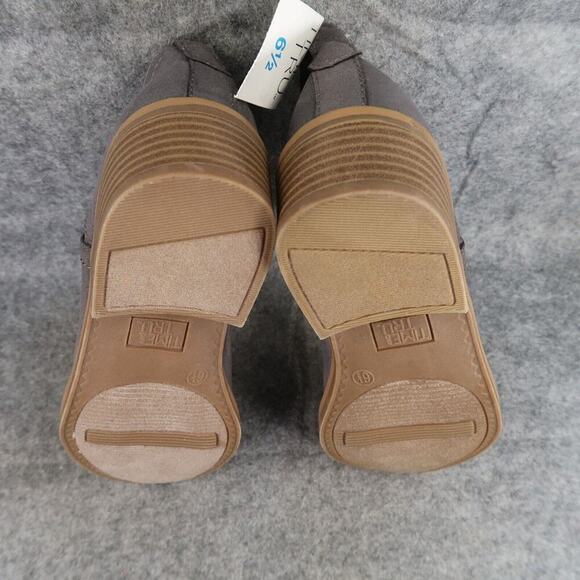 Time and Tru Shoes Womens 6.5 Bootie Fashion Classic Block Heel Memory Foam Grey - Picture 11 of 13